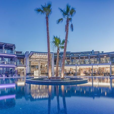 Nautilux Rethymno By Mage Hotels ภายนอก รูปภาพ The hotel at night